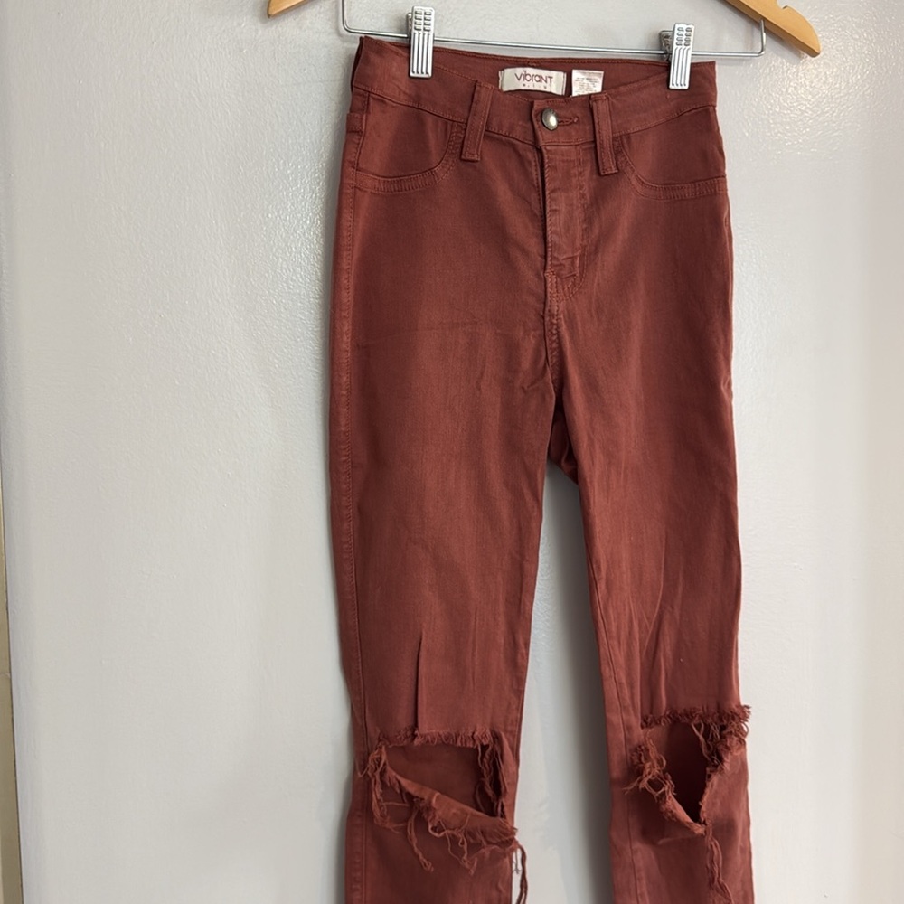 MOVING SALE Rust distressed knee skinny jeans - Vibrant Denim - Picture 4 of 7